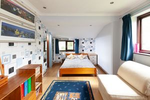 Bedroom- click for photo gallery